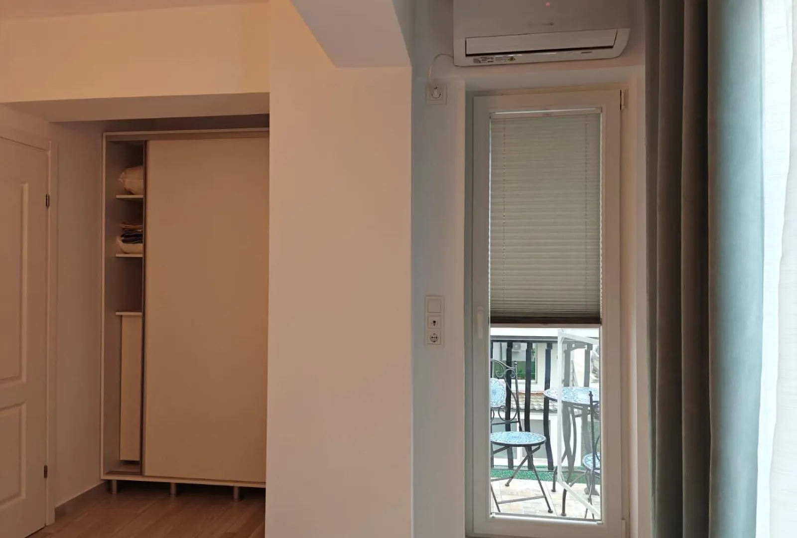 아파트 Dusan Residence Otopeni 7