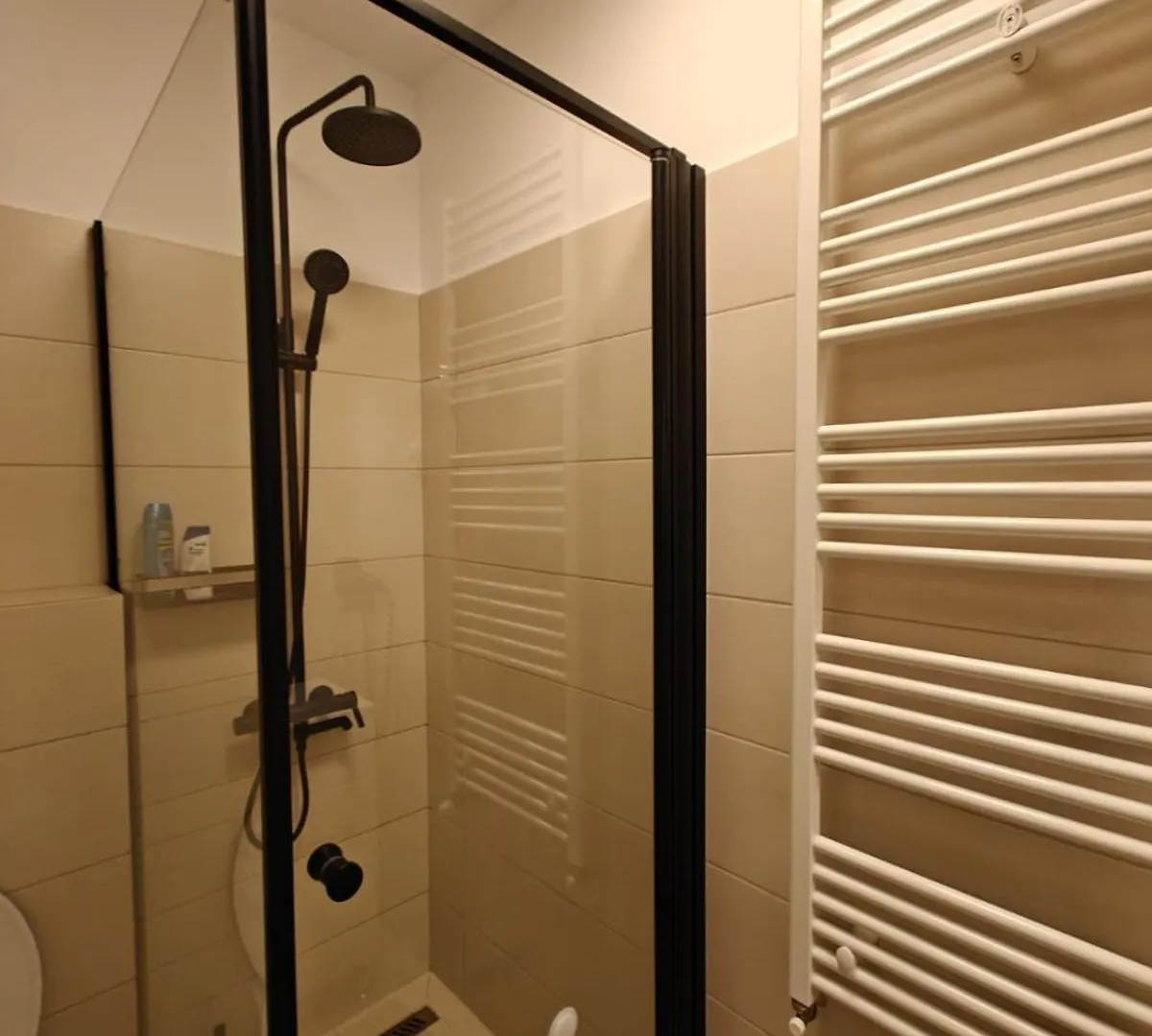 아파트 Dusan Residence Otopeni 7